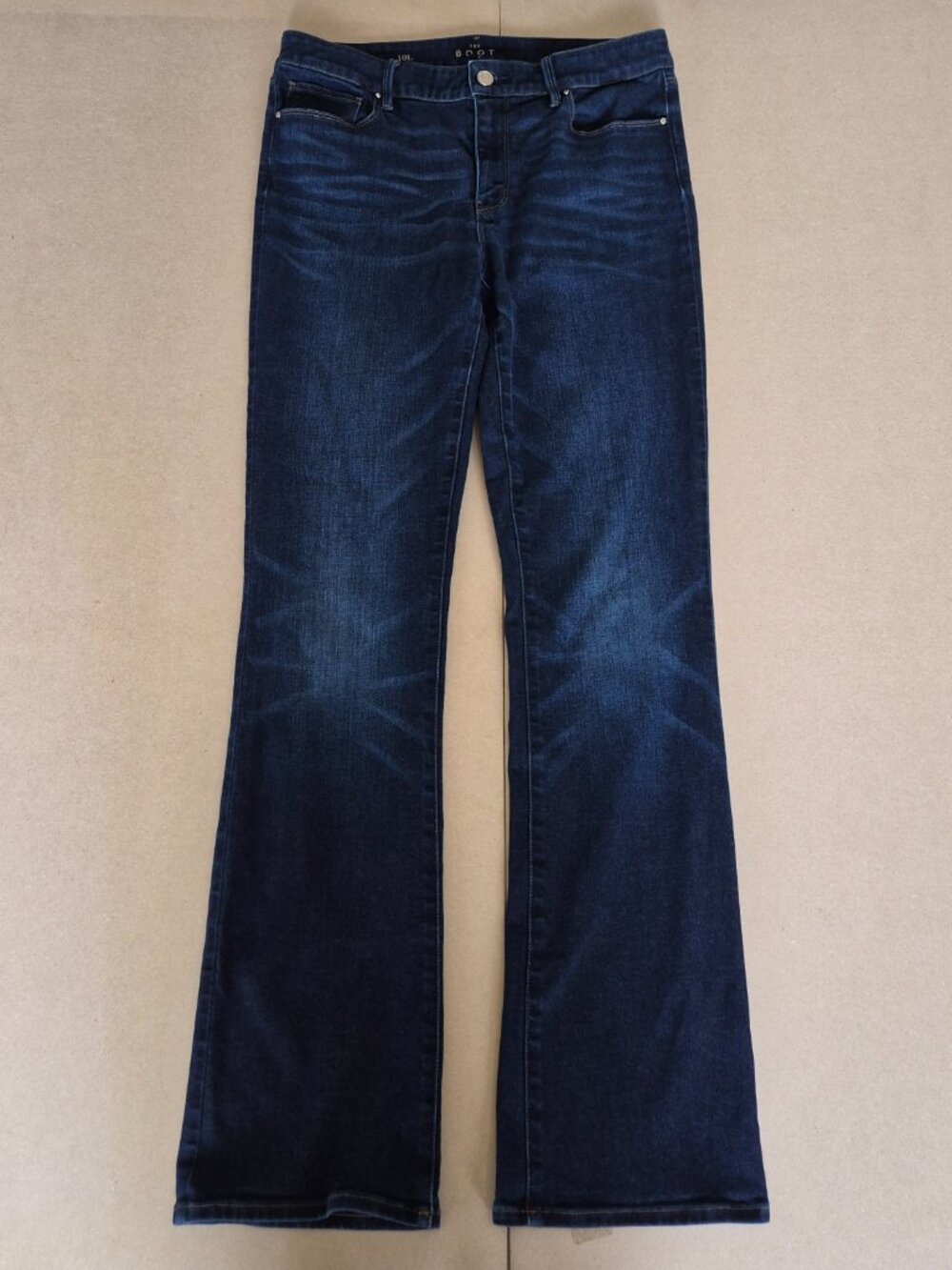 White House Black Market The Boot Jeans Women’s 10L Long Mid Rise Bootcut
